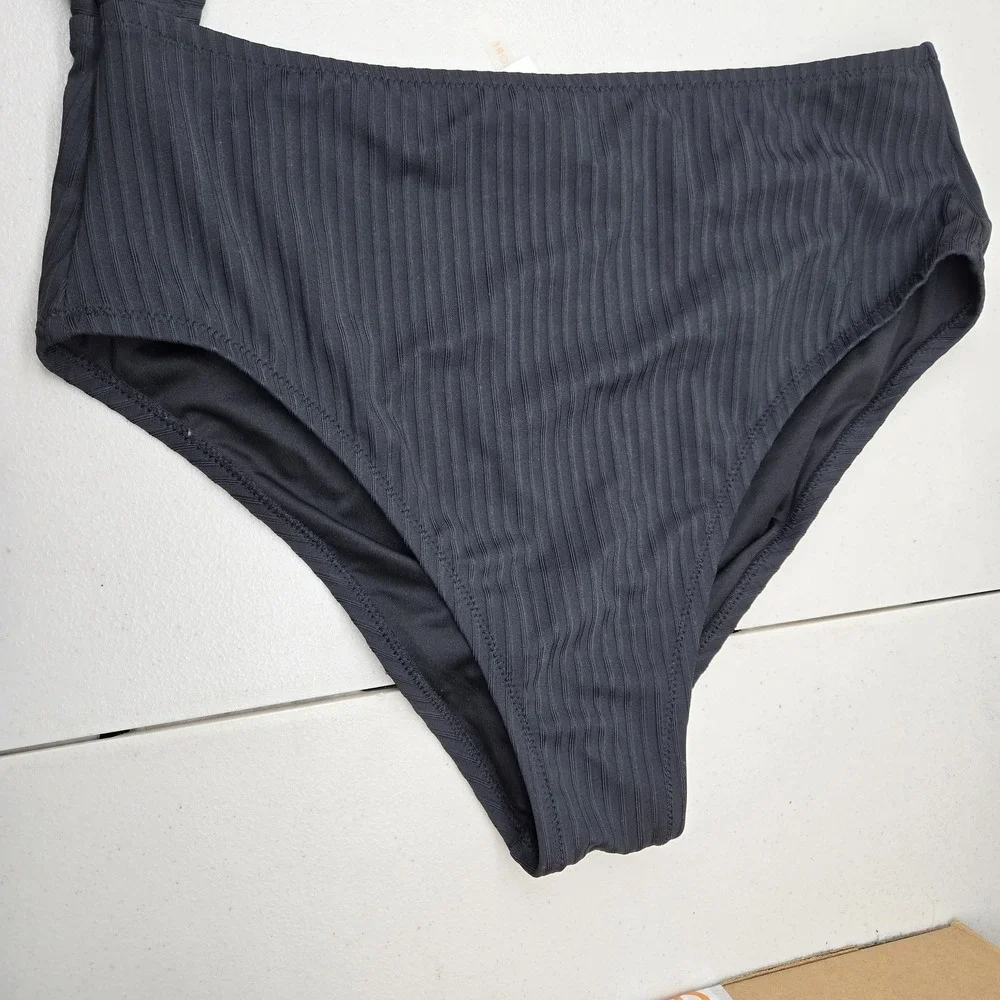 Shade & Shore Women Swimwear Large Black Striped Monokini Wireless One Piece‎